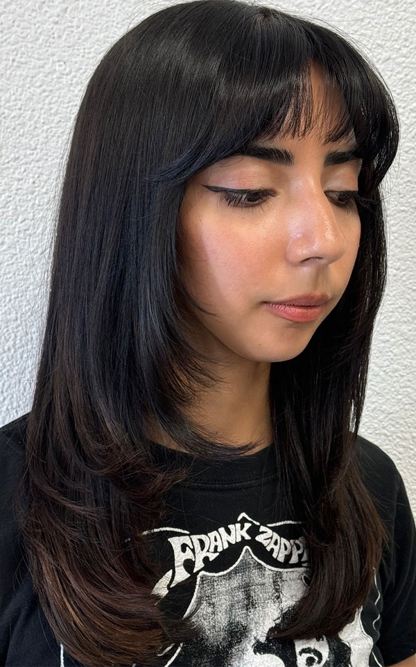 Sleek and Subtle Layers with Wispy Bangs, trendsetting Short Layer Cuts on Long Hair, Short Layer Haircuts on Long Hair, layered haircut, short layered haircut on long hair