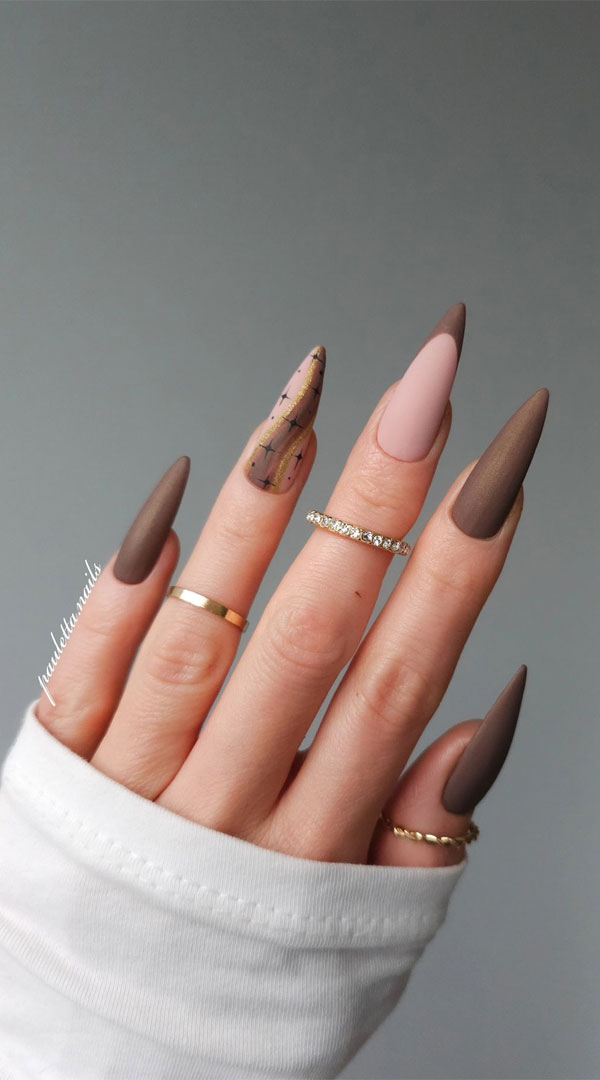 30 Trendy Fall Nails to Inspire Your Cozy Season Look : Matte Mocha-Toned Stiletto Nails