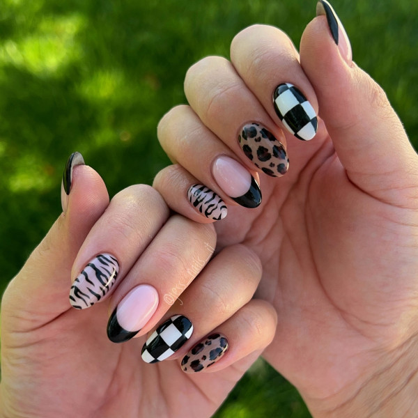 30 Trendy Fall Nails to Inspire Your Cozy Season Look : Animal Print and Plaid Vibes