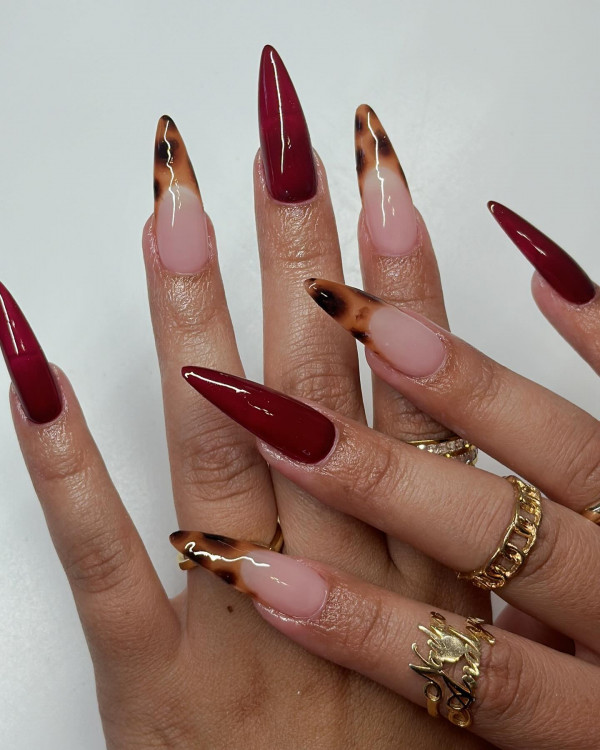 30 Trendy Fall Nails to Inspire Your Cozy Season Look : Tortoise & Wine Stilettos