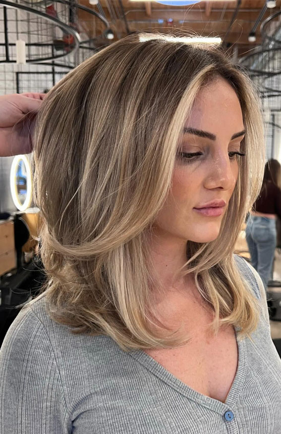 Creamy Blonde Layers, Best Subtle Hair Colour Idea, subtle hair colour, subtle hair colour for brown hair, Subtle hair colour for dark hair, Subtle hair colour for brunettes, hair colours