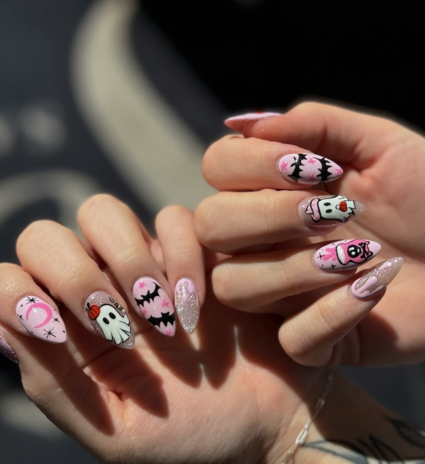 40 Halloween Nail Designs to Try This Season : Pastel Spooktacular