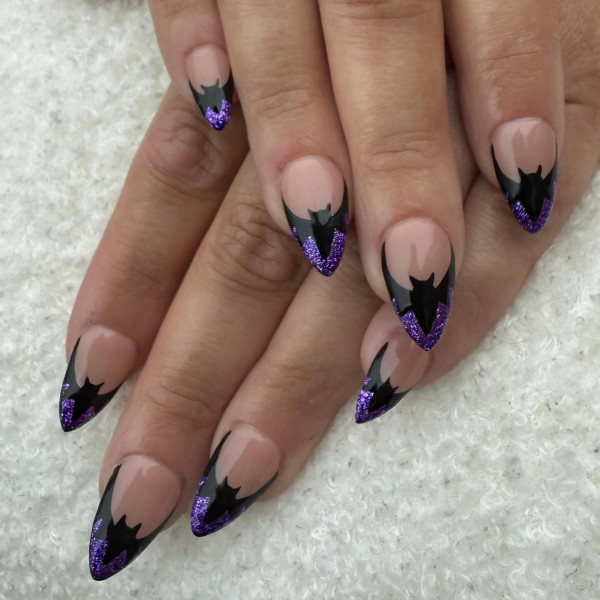 40 Halloween Nail Designs to Try This Season : Glitter Bat Glam