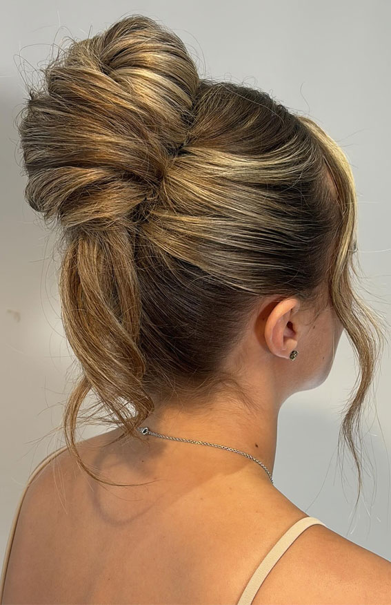 30 Hot and Trendy Updo Hairstyles : Subtle Blonde High Bun