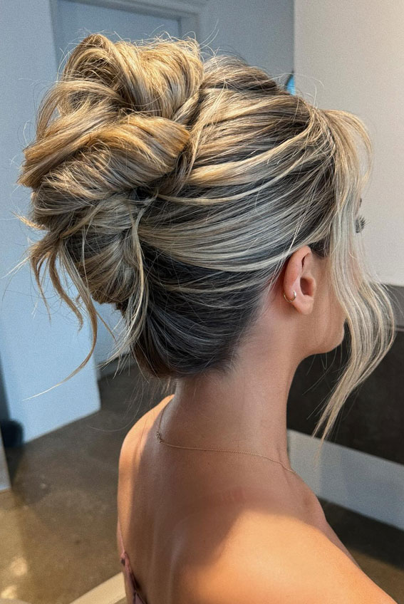 Twisted Messy Blonde Updo, Piled Updo Hairstyle, Pamela Anderson Inspired Updo Hairstyle, messy updo, piled updo hairstyle, retro updo hairstyle