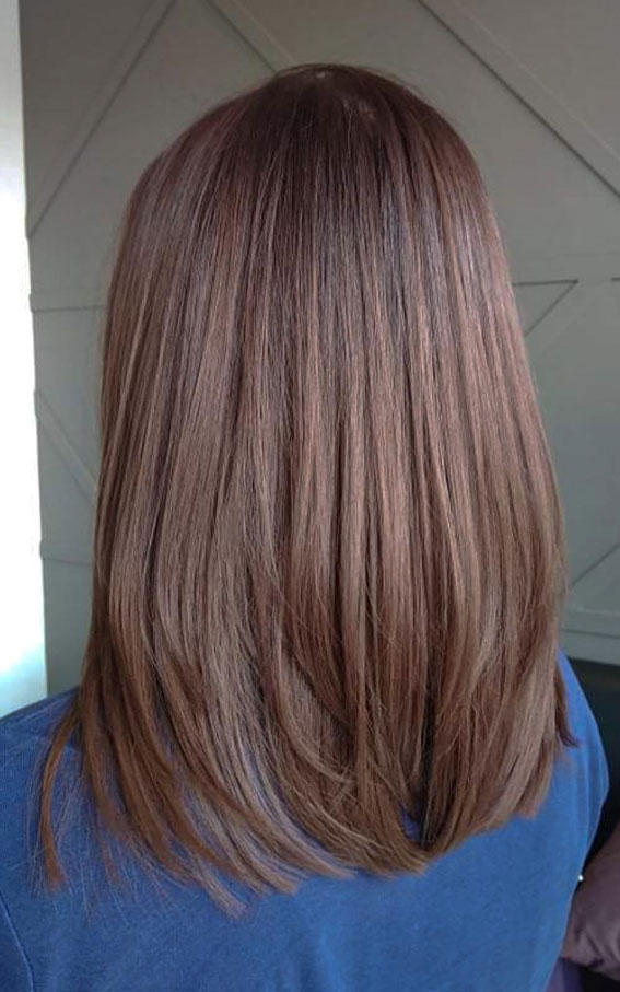 Soft Chestnut Sleek Shoulder-Length Layers, Best Subtle Hair Colour Idea, subtle hair colour, subtle hair colour for brown hair, Subtle hair colour for dark hair, Subtle hair colour for brunettes, hair colours