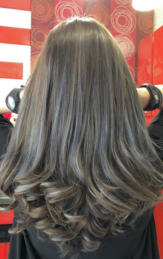 Ash Brown Layered Soft Curls, Best Subtle Hair Colour Idea, subtle hair colour, subtle hair colour for brown hair, Subtle hair colour for dark hair, Subtle hair colour for brunettes, hair colours