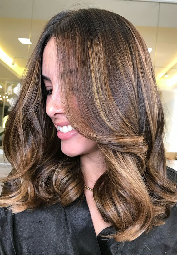 Golden Honey Delight , Best Subtle Hair Colour Idea, subtle hair colour, subtle hair colour for brown hair, Subtle hair colour for dark hair, Subtle hair colour for brunettes, hair colours