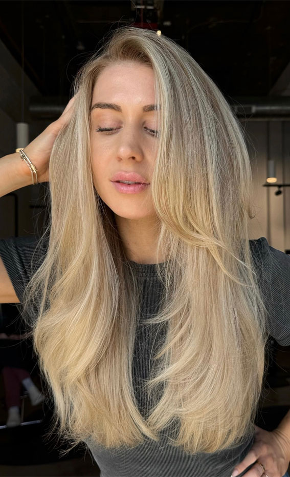 Soft Buttery Blonde Layers with Curtain Bangs , Best Subtle Hair Colour Idea, subtle hair colour, subtle hair colour for brown hair, Subtle hair colour for dark hair, Subtle hair colour for brunettes, hair colours