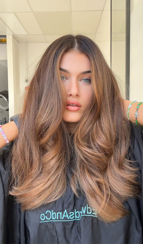 Caramel Latte Waves, Best Subtle Hair Colour Idea, subtle hair colour, subtle hair colour for brown hair, Subtle hair colour for dark hair, Subtle hair colour for brunettes, hair colours