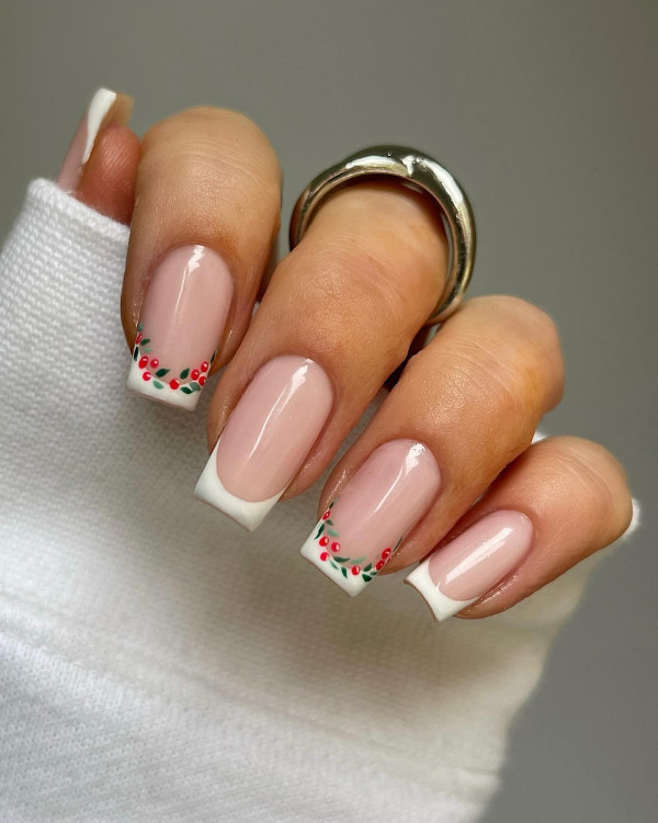 42 Festive Christmas Nail Art Ideas to Sleigh This Year : Festive French Elegance