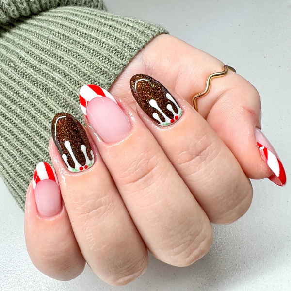 Candy Cane & Christmas Pudding Charm, Christmas nails, festive Christmas nail art, cute Christmas nails, Christmas Nail Ideas, festive Christmas nails, Xmas nail art, festive nail designs, Christmas nail art designs