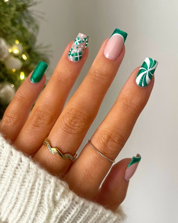 Christmas nails, festive Christmas nail art, cute Christmas nails, Christmas Nail Ideas, festive Christmas nails, Xmas nail art, festive nail designs, Christmas nail art designs