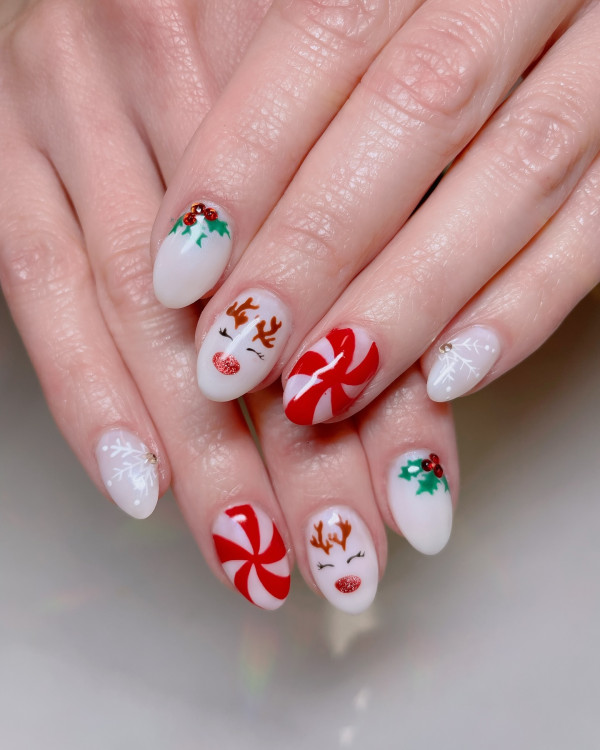 45 Cute Christmas Nail Ideas for A Fun Holiday Look : Candy Cane Reindeer Delight