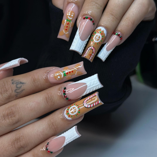 42 Festive Christmas Nail Art Ideas to Sleigh This Year : Gingerbread Glam Acrylic Long Nails