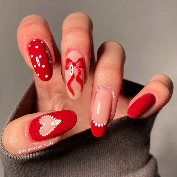 42 Festive Christmas Nail Art Ideas to Sleigh This Year : Festive Red Almond Nails