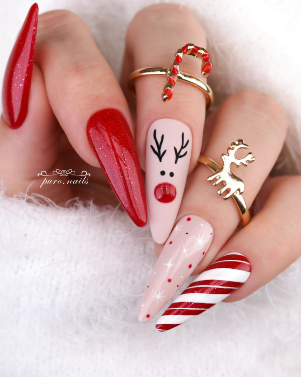 45 Cute Christmas Nail Ideas for A Fun Holiday Look : Rudolph’s Candy Cane Charm