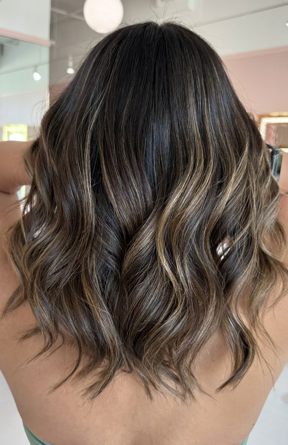 45 Winter Hair Colour Inspiration You Can’t Miss : Soft Ash Brown Waves