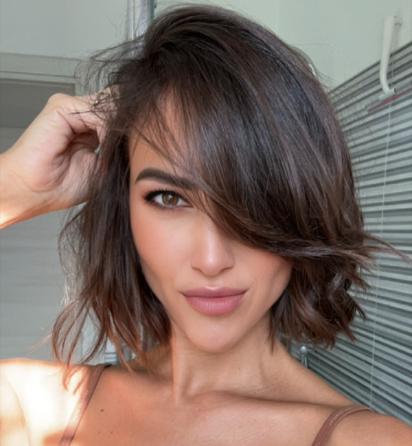 27 Bob Hairstyles with Fringe to Suit Every Look : Effortless Wavy Bob with Dramatic Side Bangs