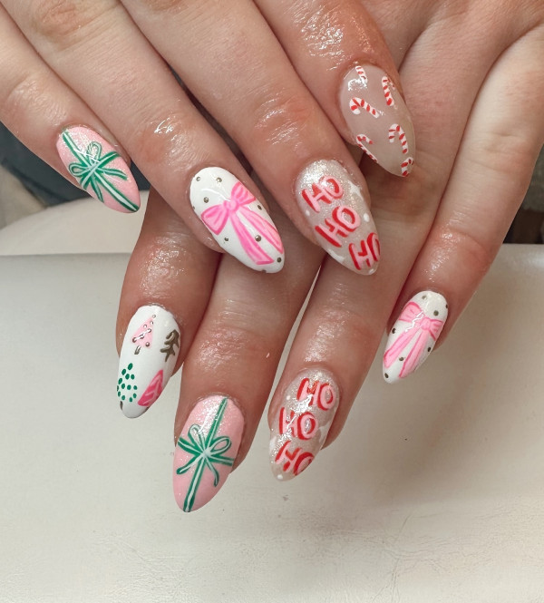 37 Elegant and Cute Christmas Nail Designs : Festive Cheer on Every Nail