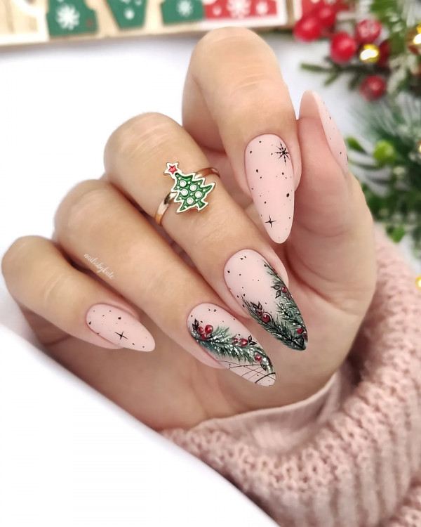 37 Elegant and Cute Christmas Nail Designs : Wreath Winter Elegance Almond Nails