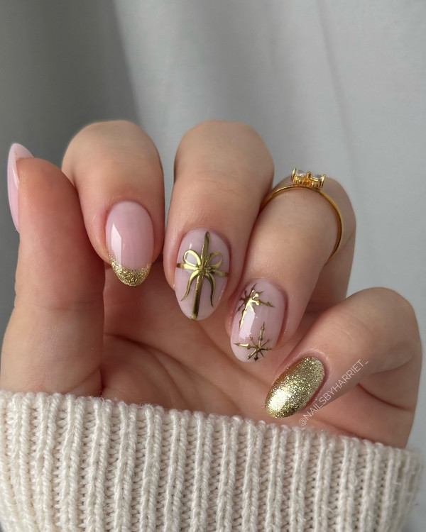 Golden Gift Glam, Elegant Christmas nails, cute Christmas nails, glitter nails