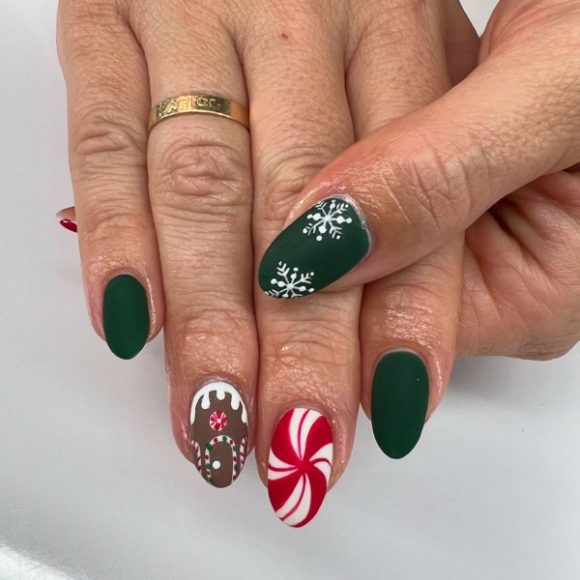 Elegant And Cute Christmas Nail Designs Festive Treats