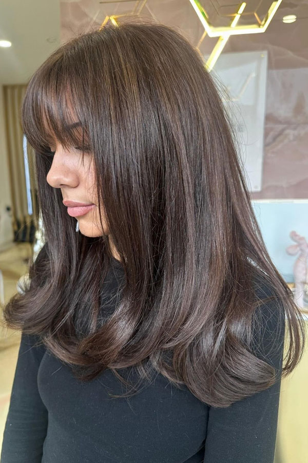 25 Beautiful Brunette Hair Colour Looks : Rich Chocolate Brown with Bangs