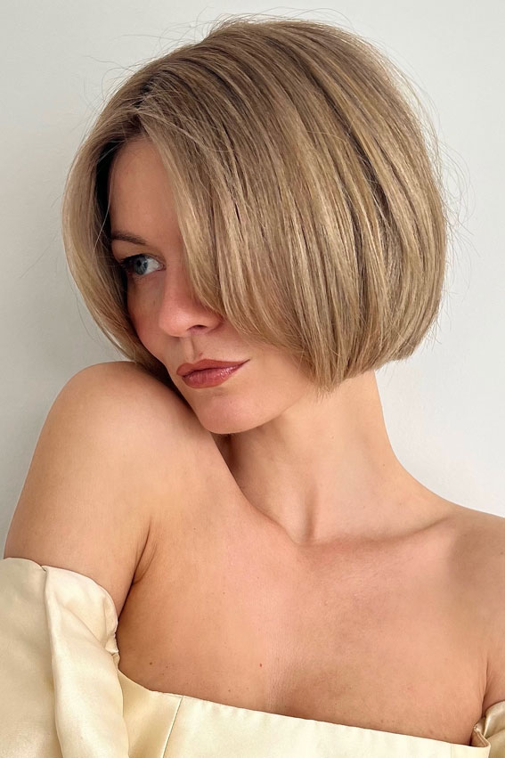 25 Adorable Teddy Bear Blonde Bob Hairstyles : Chic Tapered Bob Elegance