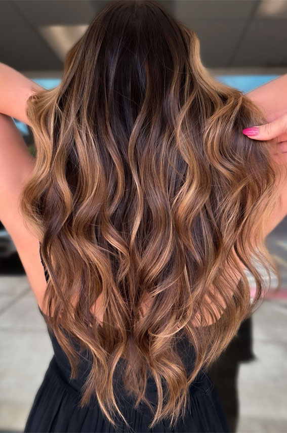 Golden Bronze Waves, High contrast balayage on dark hair, High contrast blonde balayage, High contrast balayage money piece hair, High contrast Hair highlights, High contrast blonde highlights, High contrast highlights and Lowlights, High contrast hair and skin, High contrast Brunette