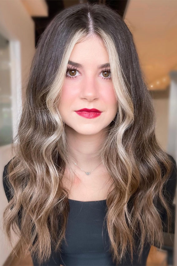 30 High Contrast Balayage Ideas For a Dimensional Look : Drama Blonde Money Piece 