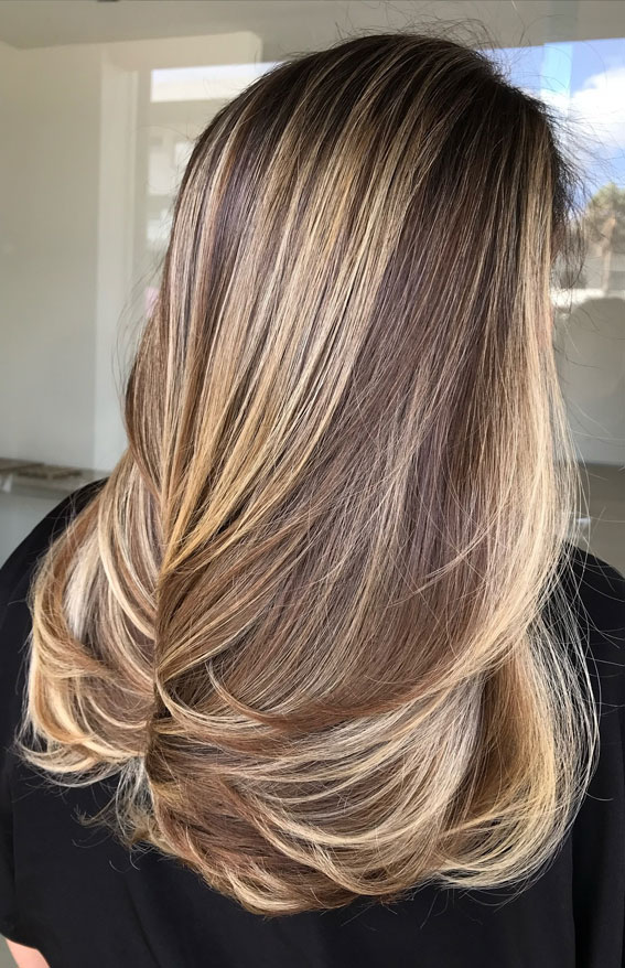 30 High Contrast Balayage Ideas For a Dimensional Look : Blonde Soft Blended Layers