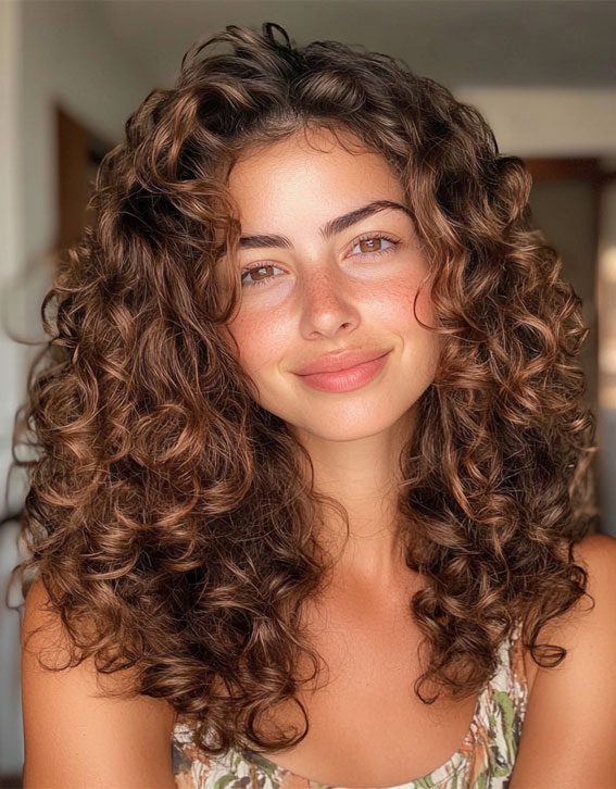 35 Hot Mocha Mousse Hair Colour Ideas : Soft Mocha Curls