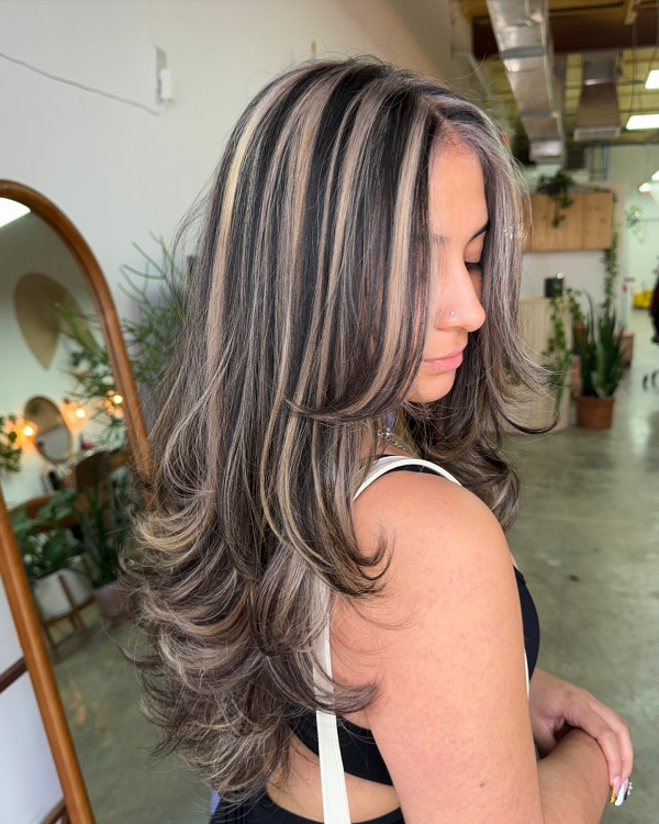 Chunky Ash Blonde Highlights on Dark Hair : Hair Colour Highlights