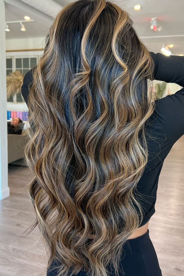 40 Gorgeous Hair Colour Highlights : Ashy Blonde Highlighted Dimensional Waves