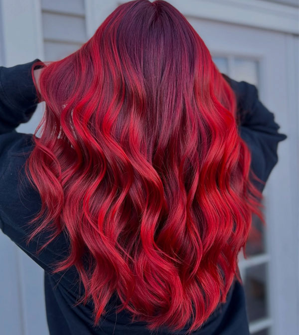 41 Red Hair Colours You’ll Adore: Fiery Red Ombre Wavy Long Hairstyle 