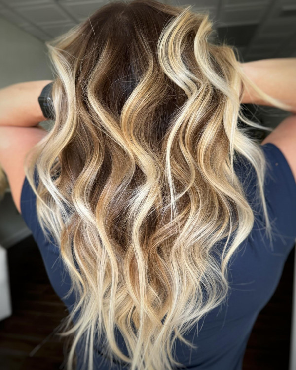 Platinum Blonde Balayage on Long Beachy Waves, Hair Colour Highlights, Hair colour highlights for brown hair, Hair colour highlights and lowlights