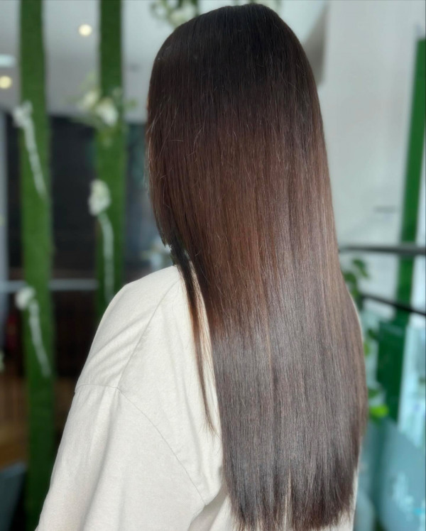 25 Beautiful Espresso Brunette Hair Colour Ideas : Sleek Espresso Brunette Long Straight Hair