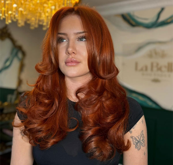 50 Stunning Warm Hair Colour Ideas :  Fiery Auburn Long Butterfly Layers