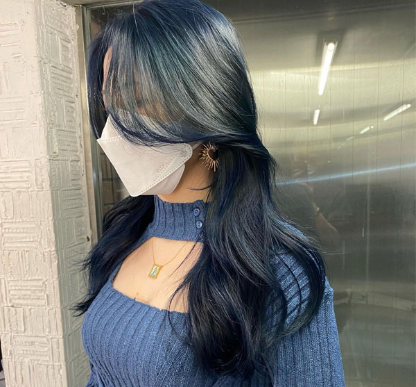 Shiny Oceanic Blue Long Layers, Dark Blue Hair Colour , Dark Blue Hair Colour Ideas, dark blue hair