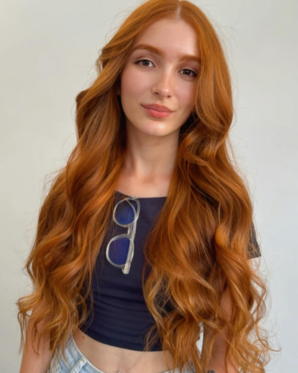 50 Stunning Warm Hair Colour Ideas : Golden Honey with Subtle Strawberry Blonde