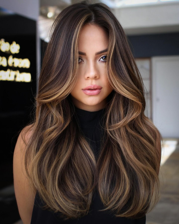 Golden Caramel Balayage Brown Hair : Hair Colour Highlights