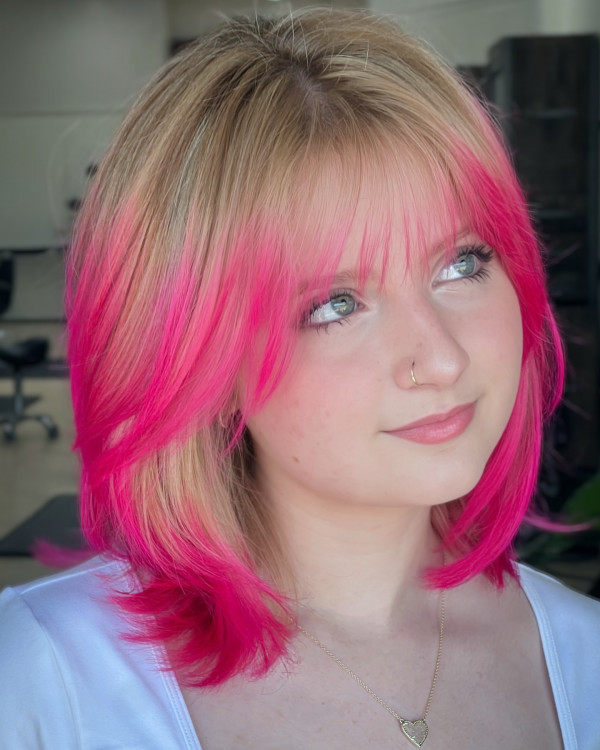 22 Trendy Hair Colours with Dip-Dye Ends : Flirty Pink Dip-Dyed Blonde Layered Haircut