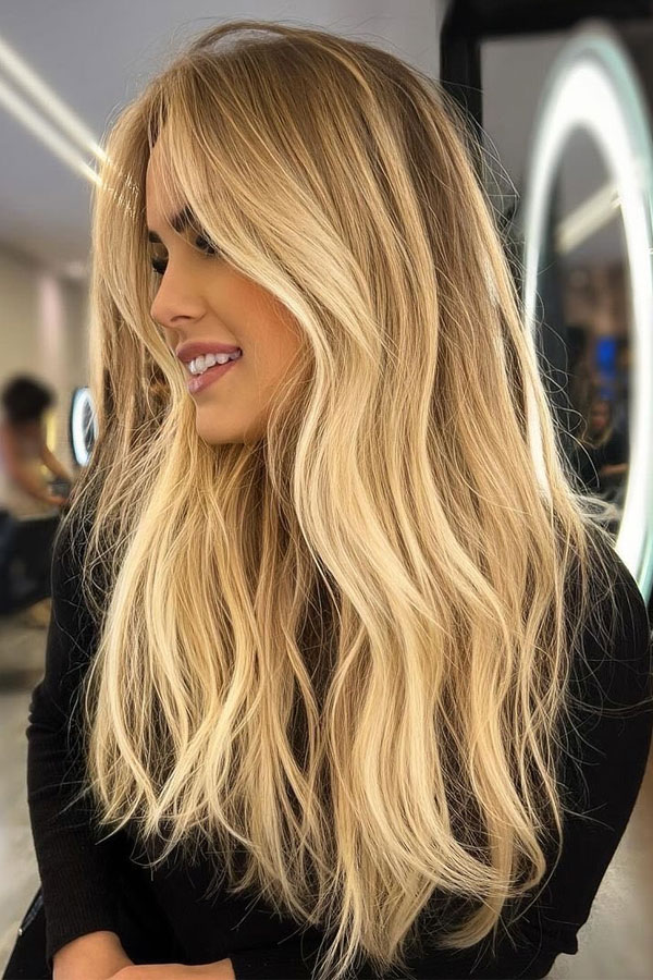 Bright Honey Blonde Long Hair with Effortless Waves