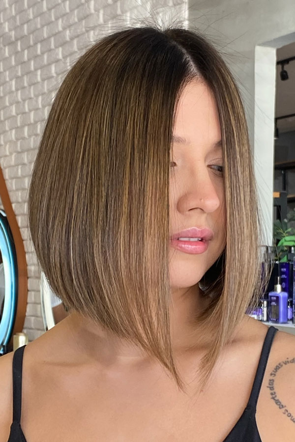 30 Flattering Long Bob Haircuts for Chubby Faces : Sharp Angled Lob with a Dramatic Front