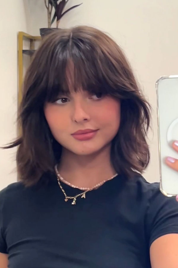 30 Flattering Long Bob Haircuts for Chubby Faces : Shaggy Lob with Wispy Fringe