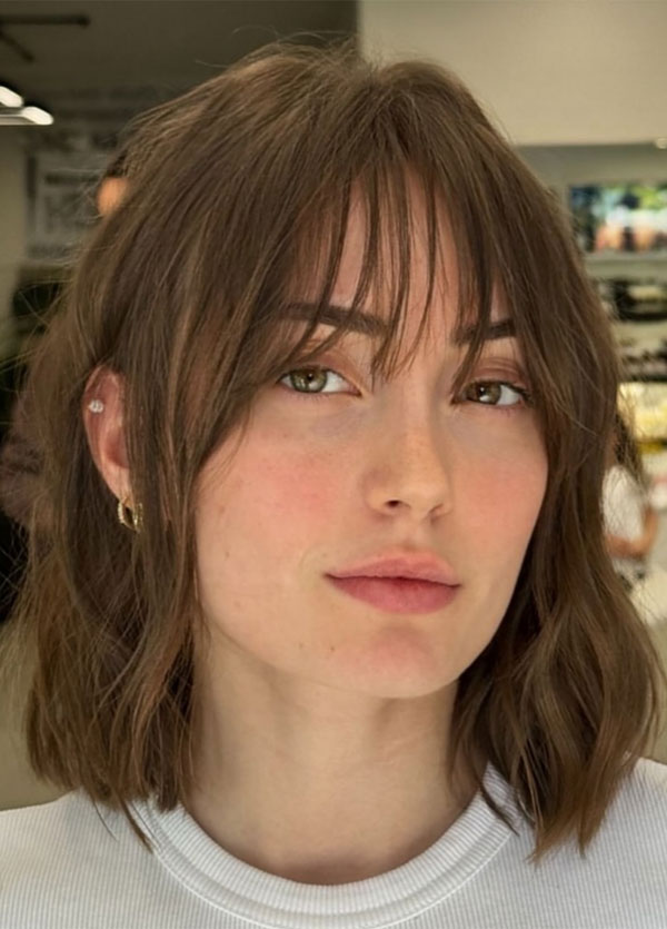 30 Medium-Length Haircuts for Different Face Shapes : Soft Textured Bob with Wispy Bangs 