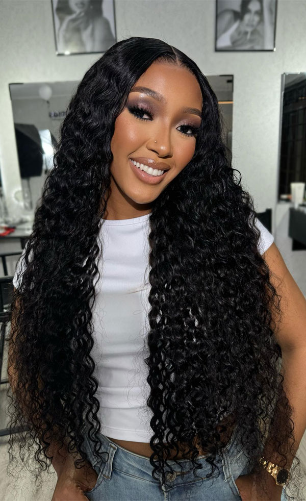 32 Glam Long Hairstyles For Black Women : Lush Deep Wave Curls