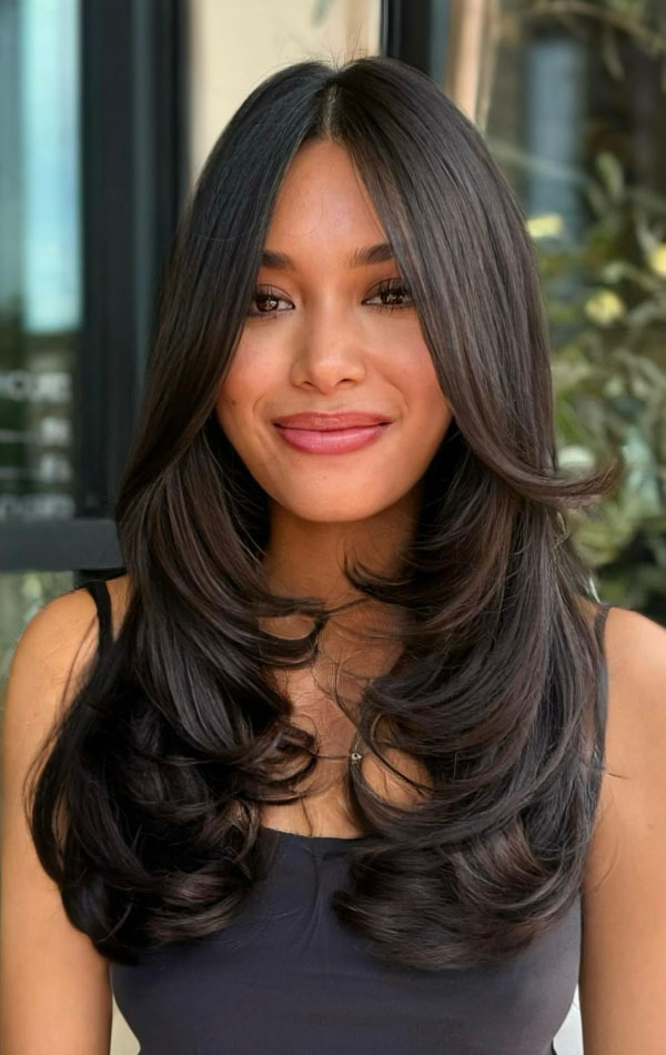 30 Flattering Face-Framing Long Haircuts : Black Sleek Butterfly Layers