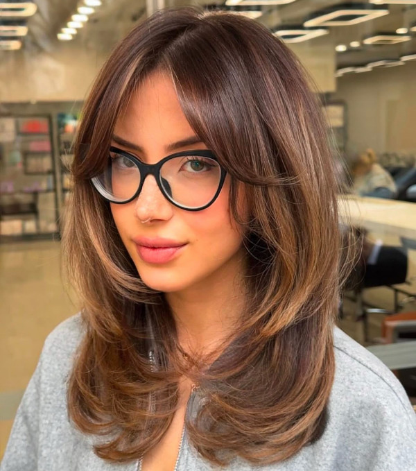 30 Beautiful Brown Hair Ideas for Every Skin Tone : Ash Bronde with Soft Curtain Bangs